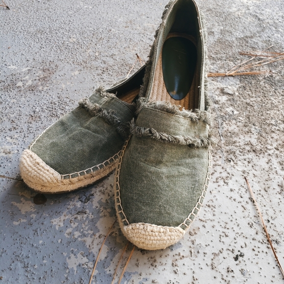 Joie Vivienne Frayed Canvas Espandrille Flats - Picture 2 of 4